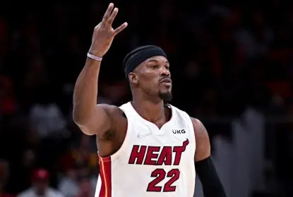 Jimmy Butler e Heat são multados por conta de gesto obsceno - The Playoffs