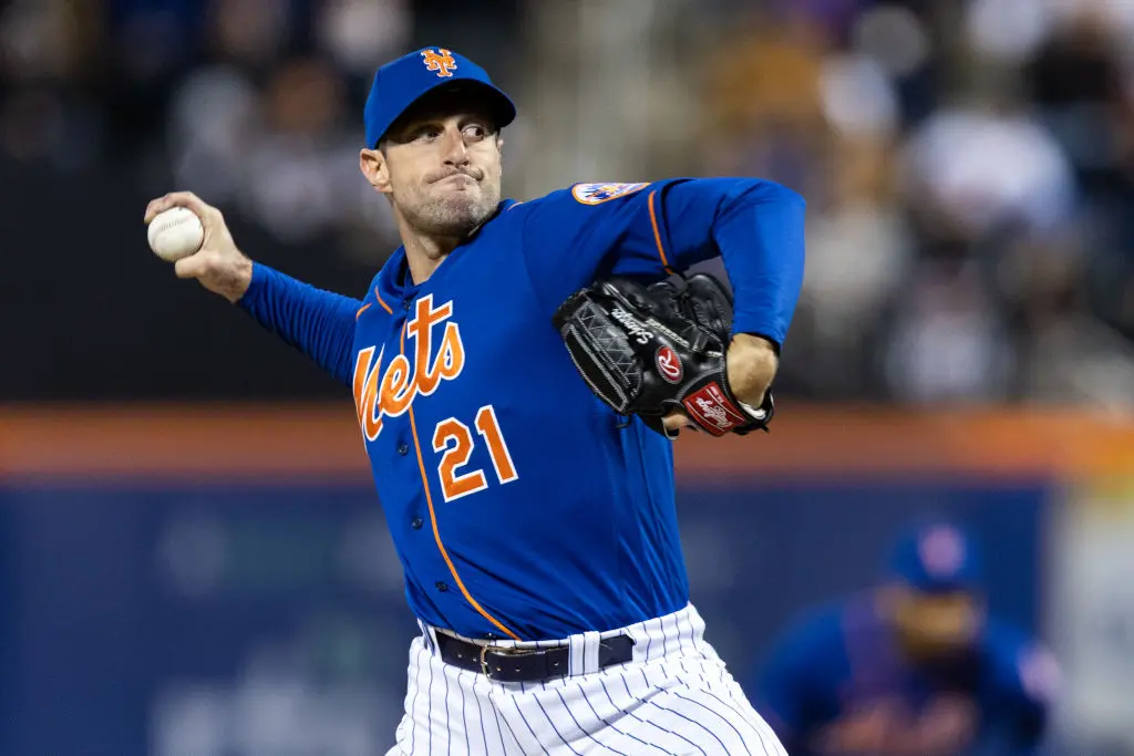 NEW YORK, NEW YORK - APRIL 19: Max Scherzer #21 of the New York Mets throws a pitch during the third inning of the game against the San Francisco Giants at Citi Field on April 19, 2022 in New York City
