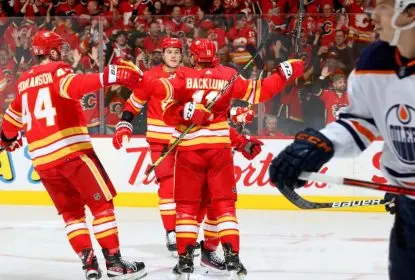 Flames vencem Oilers em jogo 1 frenético - The Playoffs