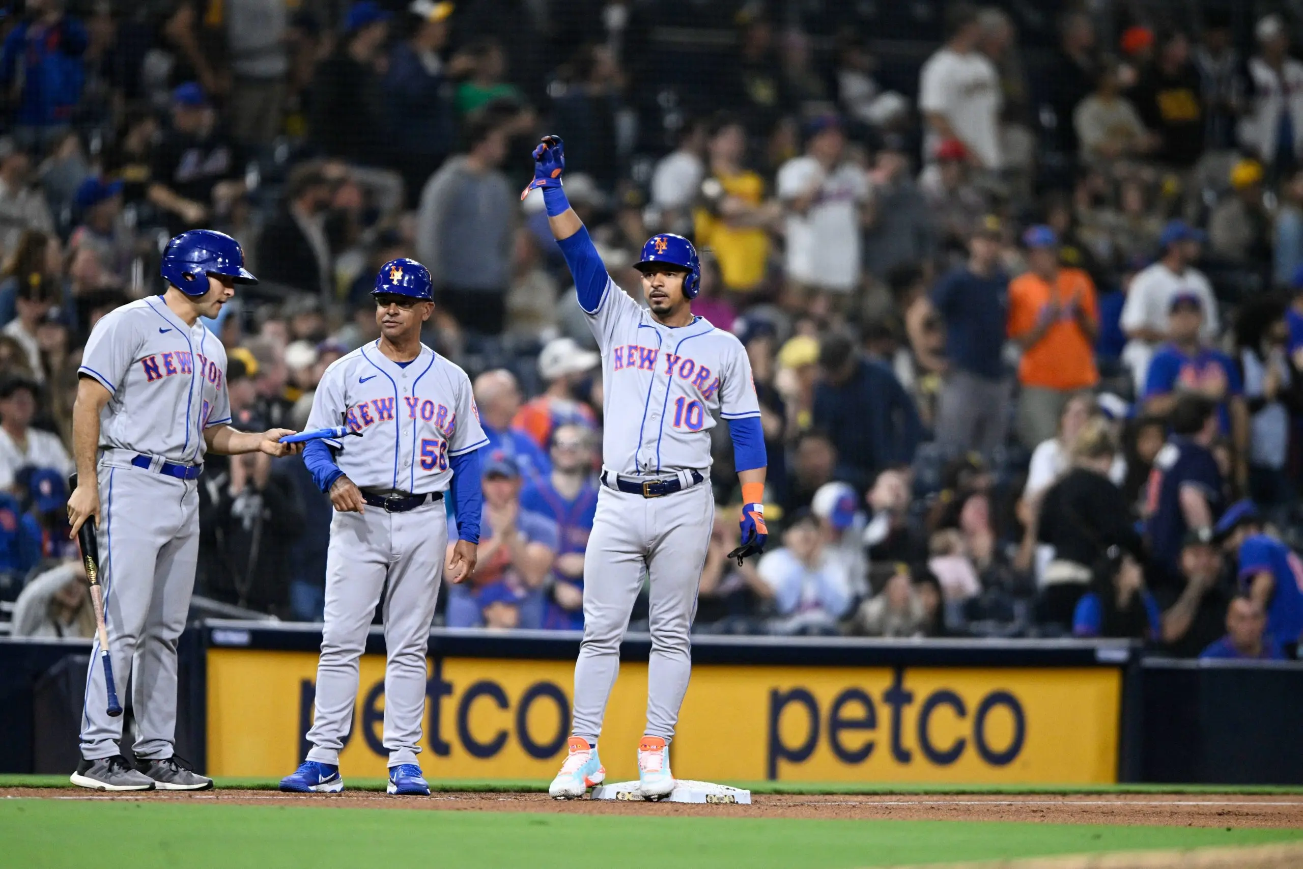 Eduardo Escobar completa o ciclo na vitória dos Mets sobre os Padres