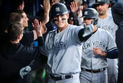 Anthony Rizzo anota grand slam e Yankees derrotam Blue Jays - The Playoffs