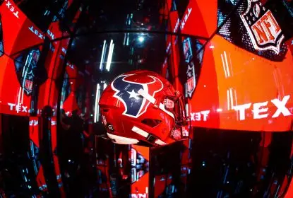 Houston Texans apresenta novo capacete ‘Battle Red’ para a temporada 2022 - The Playoffs