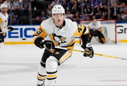 Danton Heinen renova por um ano com o Pittsburgh Penguins - The Playoffs