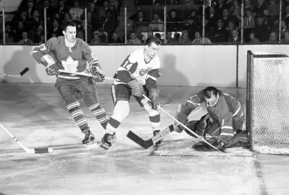Campeão da Stanley Cup, Larry Jeffrey morre aos 81 anos - The Playoffs