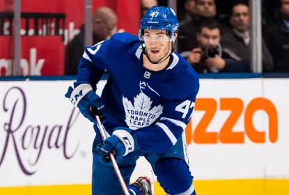 Toronto Maple Leafs renova com Pierre Engvall por mais um ano - The Playoffs