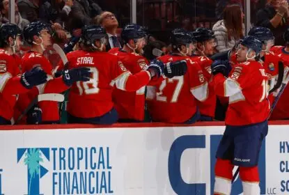 Com hat-trick de Barkov, Panthers goleiam Canadiens - The Playoffs