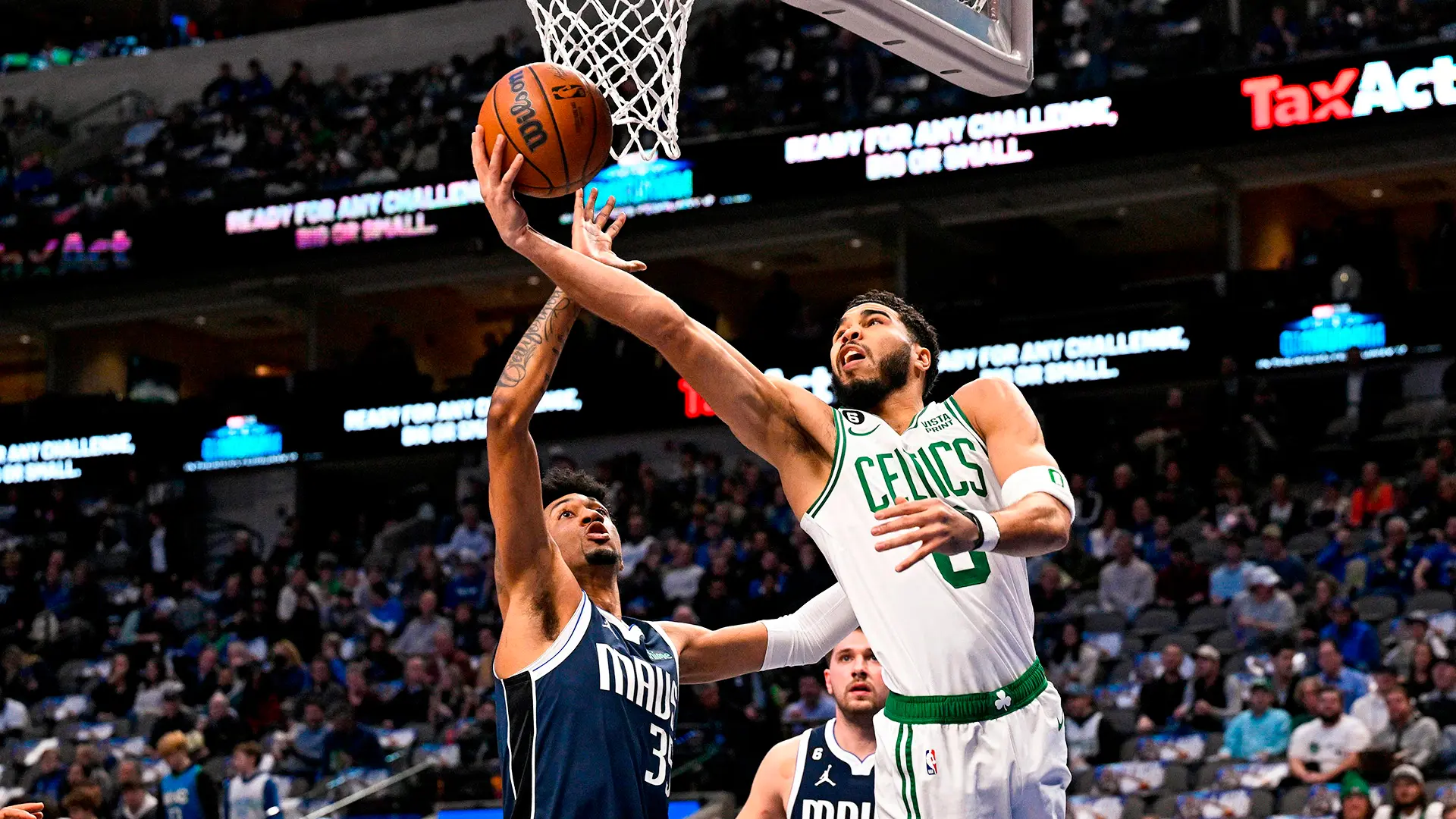 Com triplo-duplo de Tatum, Celtics encerram sequências dos Mavericks e de Doncic