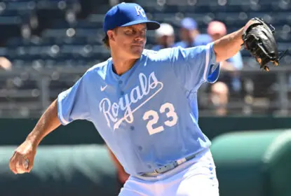 KANSAS CITY, MO - AUGUST 11: Kansas City Royals starting pitcher Zack Greinke (23) pitches in the first inning during a MLB game between the Chicago White Sox and the Kansas City Royals on August 11, 2022, at Kauffman Stadium, Kansas City, MO