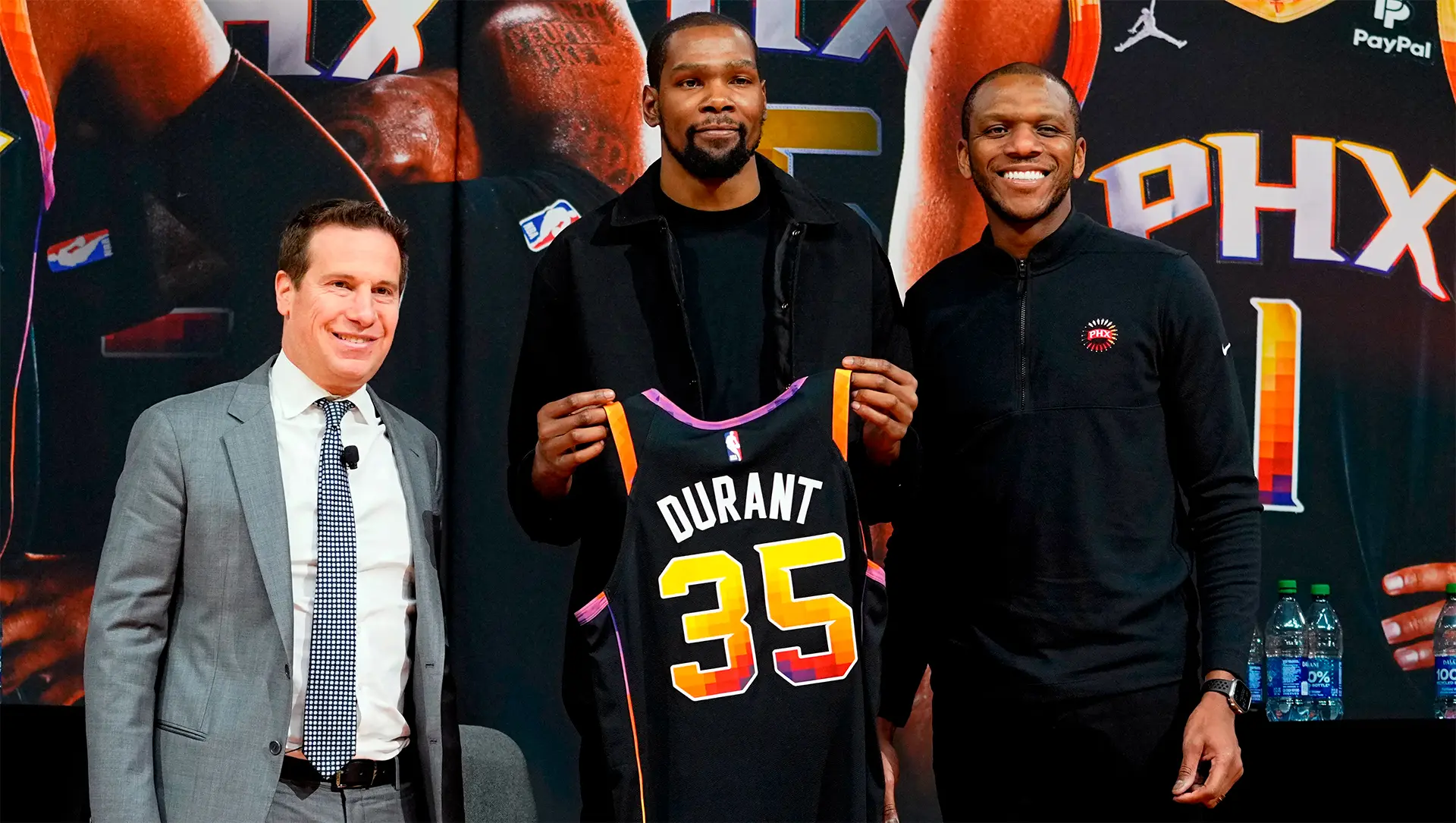 Phoenix Suns e Kevin Durant miram estreia pela franquia para dia 1º de março, diz jornalista