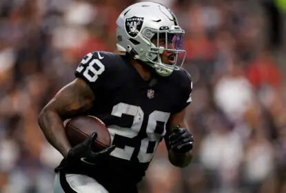 Packers assinam com RB Josh Jacobs - The Playoffs