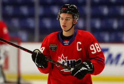 Connor Bedard é selecionado pelos Blackhawks como 1ª escolha do Draft da NHL - The Playoffs