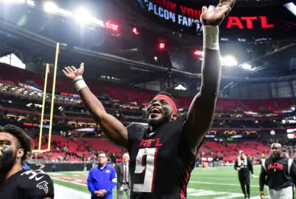 Lorenzo Carter renova com o Atlanta Falcons por dois anos - The Playoffs