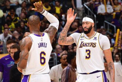 Lakers fecham temporada regular com vitória sobre Jazz, mas não conseguem classificação direta aos playoffs - The Playoffs