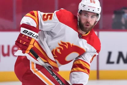 Calgary Flames e Noah Hanifin seguem longe de um acordo - The Playoffs