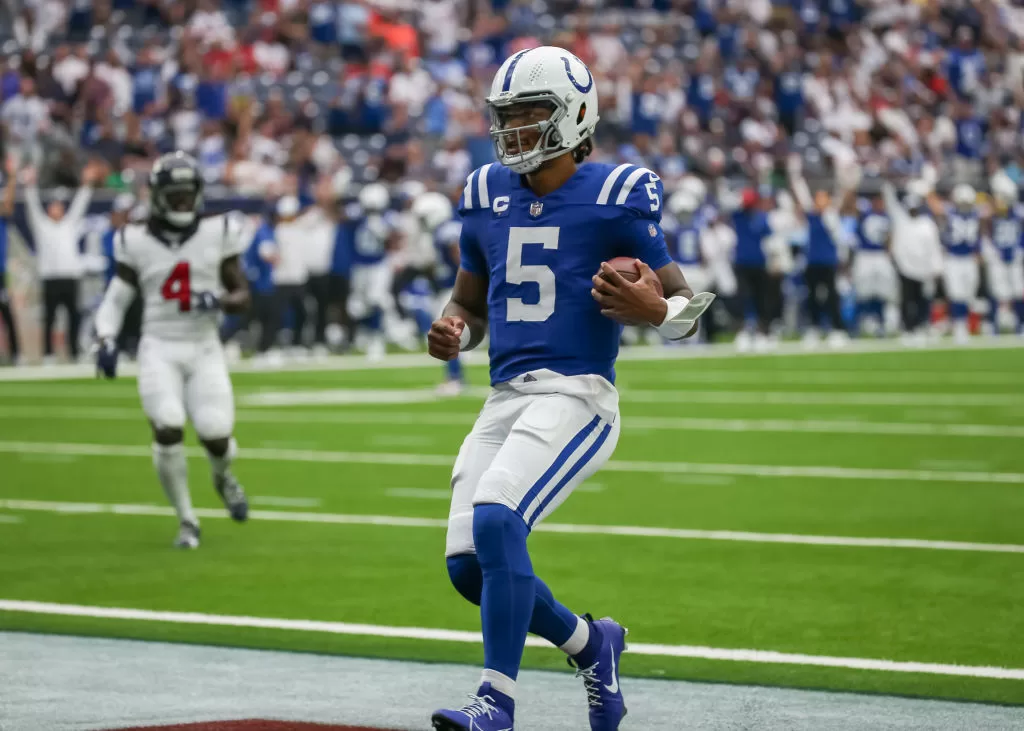 HOUSTON, TX - SEPTEMBER 17: Indianapolis Colts quarterback Anthony Richardson (5) scores a touchdown in the first quarter during the NFL game between the Indianapolis Colts and Houston Texans on September 17, 2023 at NRG Stadium in Houston, Texas.
