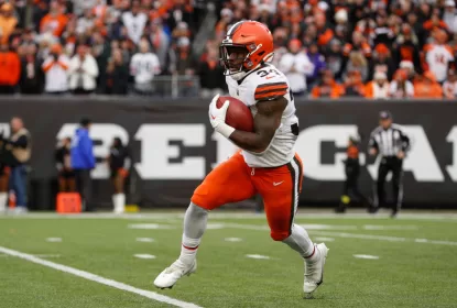 CINCINNATI, OH - DECEMBER 11: Cleveland Browns running back Jerome Ford (34) carries the ball during the game against the Cleveland Browns and the Cincinnati Bengals on December 11, 2022, at Paycor Stadium in Cincinnati, OH