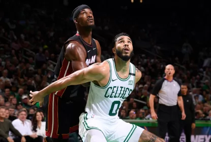 Boston Celtics vira no quarto final e derrota Miami Heat na revanche da final do Leste