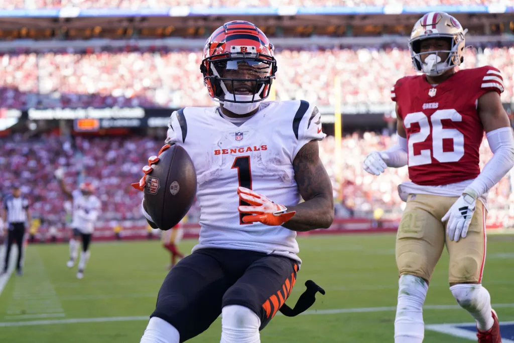 SANTA CLARA, CALIFORNIA - OCTOBER 29: Ja'Marr Chase #1 of the Cincinnati Bengals catches a pass for a touchdown against Isaiah Oliver #26 of the San Francisco 49ers during the third quarter at Levi's Stadium on October 29, 2023 in Santa Clara, California.