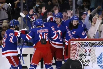 Rangers derrotam Bruins em jogo de 11 gols e lideram NHL - The Playoffs