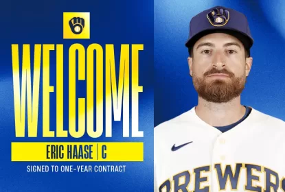 Brewers assinam com Eric Haase por um ano - The Playoffs