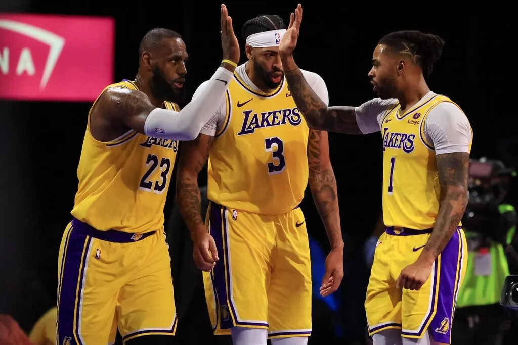 LeBron James, D'Angelo Russell, Anthony Davis - Los Angeles Lakers - semi In-Season