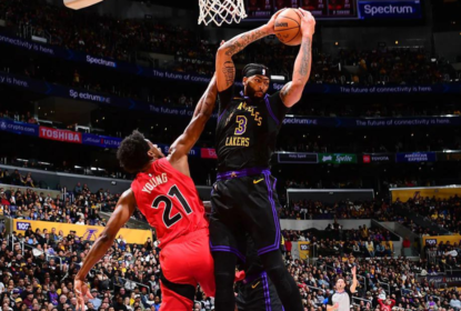 Anthony Davis anota 41 pontos e Lakers vencem Raptors em jogo acirrado - The Playoffs