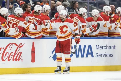 Com hat trick de Weegar, Flames vencem Islanders por 5 a 2 - The Playoffs