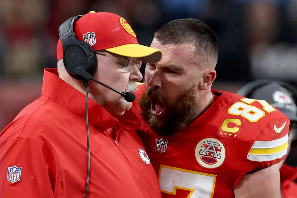 LAS VEGAS, NEVADA - FEBRUARY 11: Travis Kelce #87 of the Kansas City Chiefs reacts at Head coach Andy Reid in the first half against the San Francisco 49ers during Super Bowl LVIII at Allegiant Stadium on February 11, 2024 in Las Vegas, Nevada