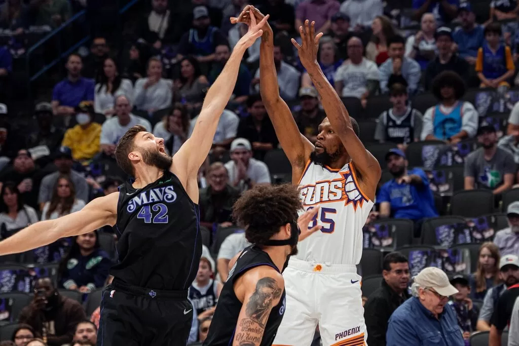 Kevin Durant - Phoenix Suns @ Dallas Mavericks