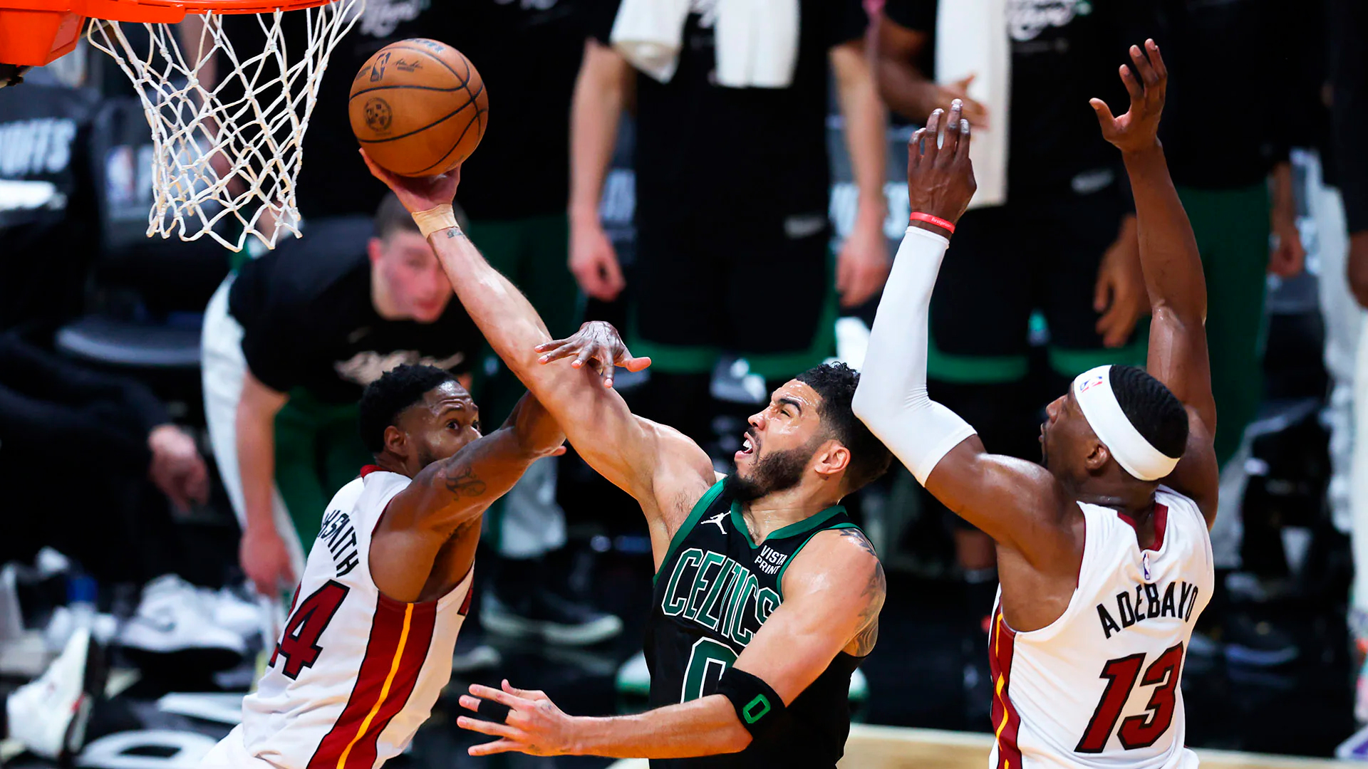 Celtics dominam partida desde o começo, derrotam Heat e retomam vantagem na série