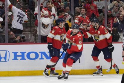 NHL - Florida Panthers goleia e empata série contra o Boston Bruins - The Playoffs