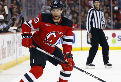 NHL - Kurtis MacDermid assina contrato de três anos com os Devils - The Playoffs